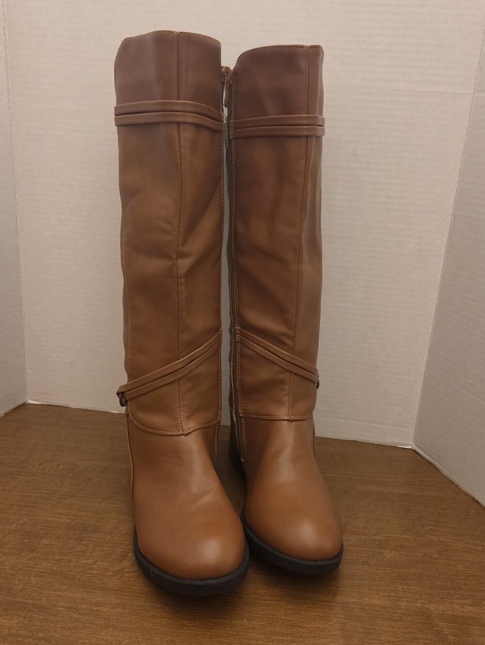 Forever Comfort Brown Faux Leather Riding/Knee Boots, Size 5.5. NEW
